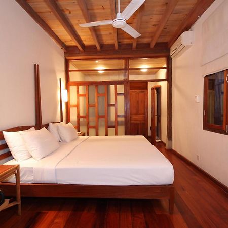 לואנג פרבאנג Sala Prabang Hotel מראה חיצוני תמונה